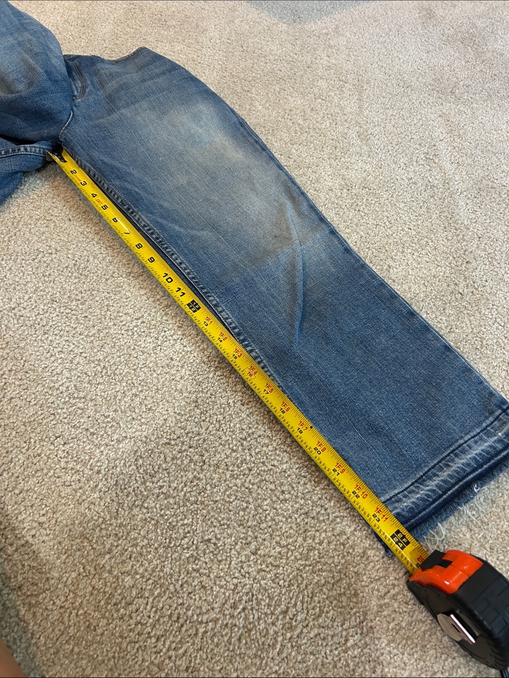 Alice and Olivia cropped low rise jeans - Picture 9 of 10